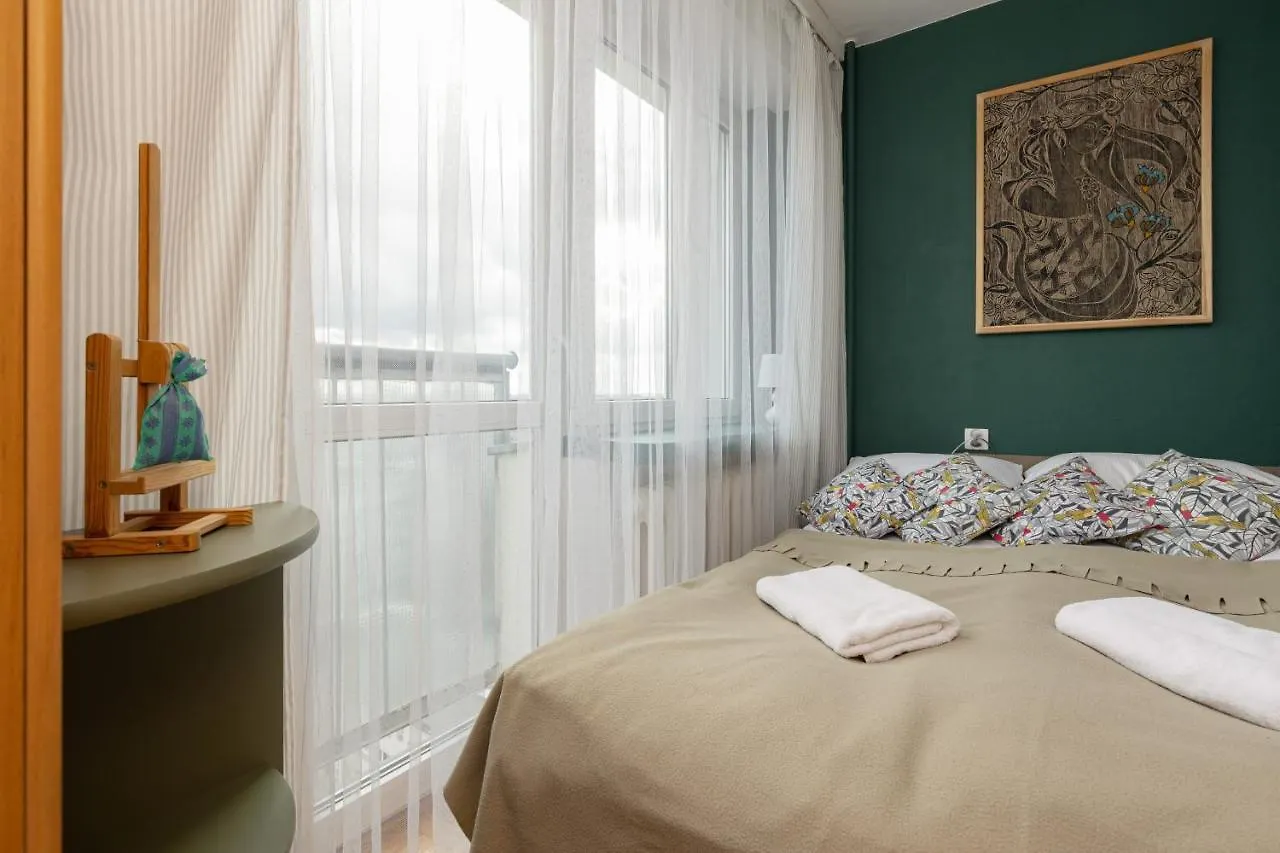 Charming Apartment Ludna By Noclegi Renters Varsovie